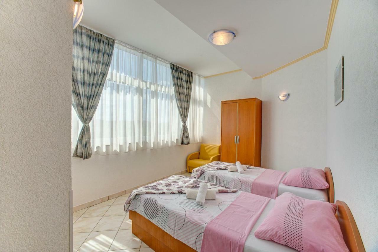 Apartments Plavi Biser Sibenik Luaran gambar